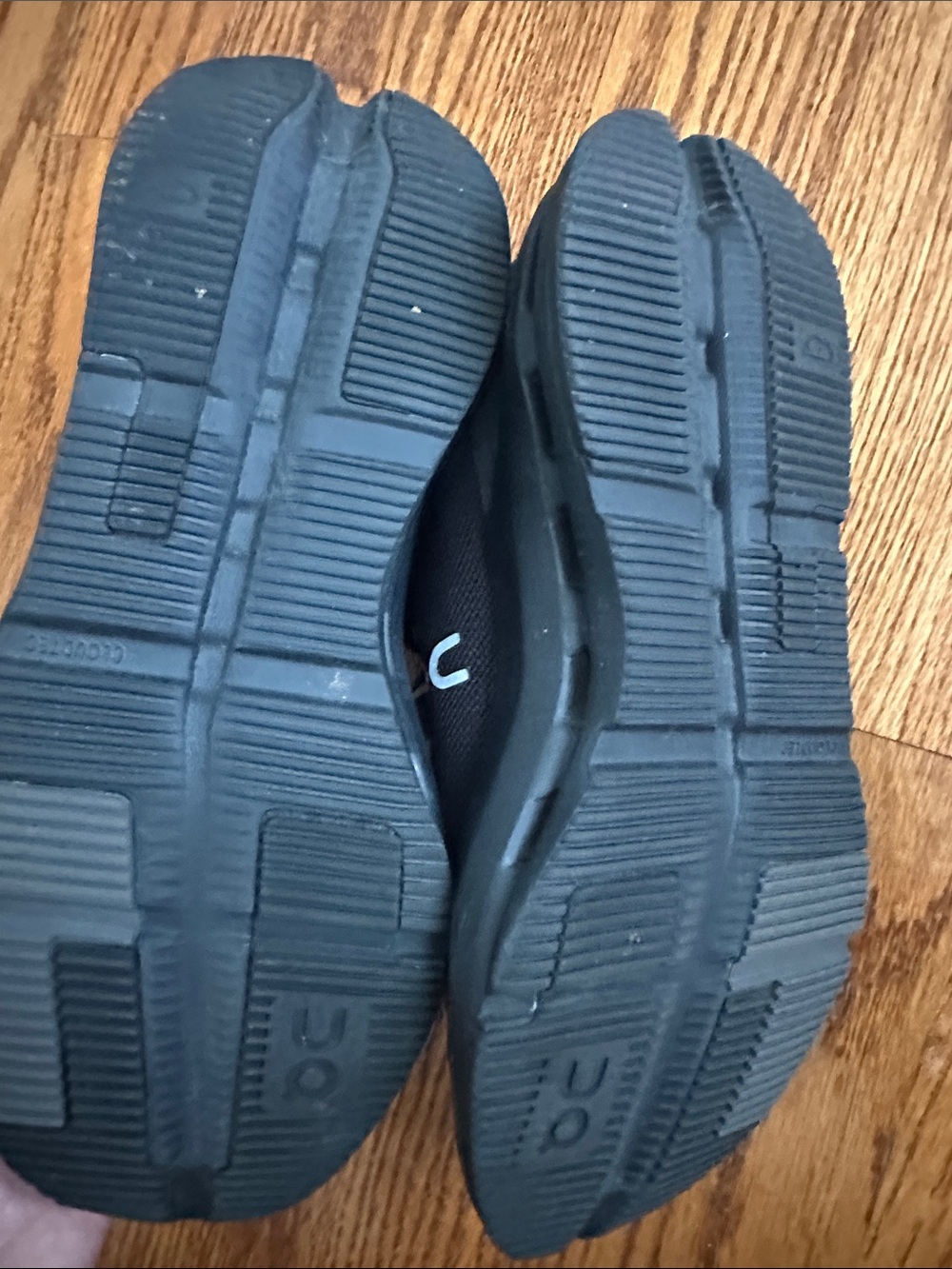 On Running Kids Black Athletic Sneakers - Picture 2 of 4